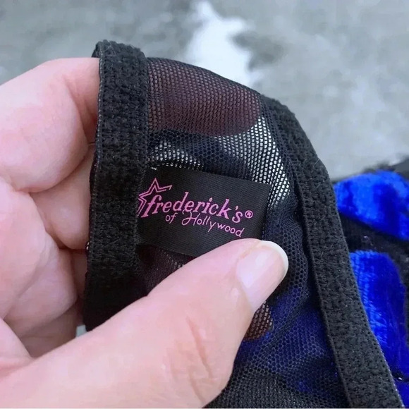 Vintage Fredricks of Hollywood Bra - Picture 4 of 12